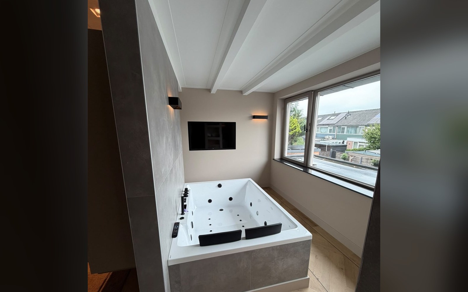 Badkamer met whirlpool